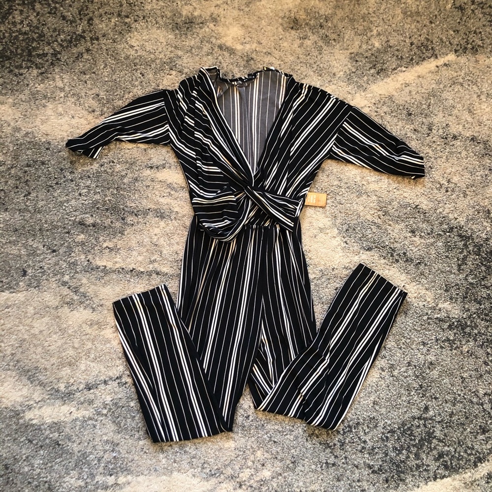 Black and White Front Twist Jumpsuit - Picture 2 of 4